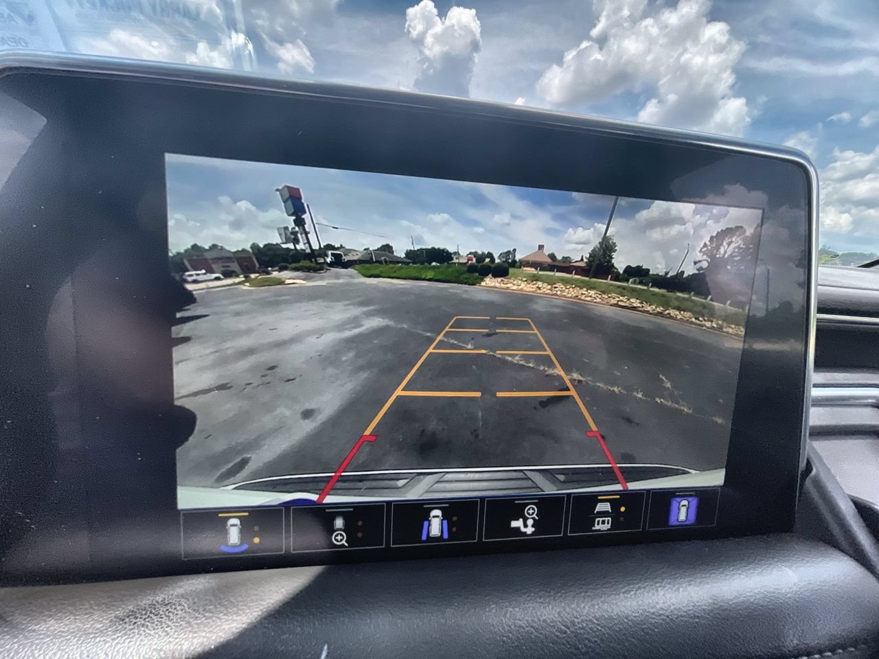 Used 2023 Chevrolet Tahoe LT w/ Luxury Package RWD image 14