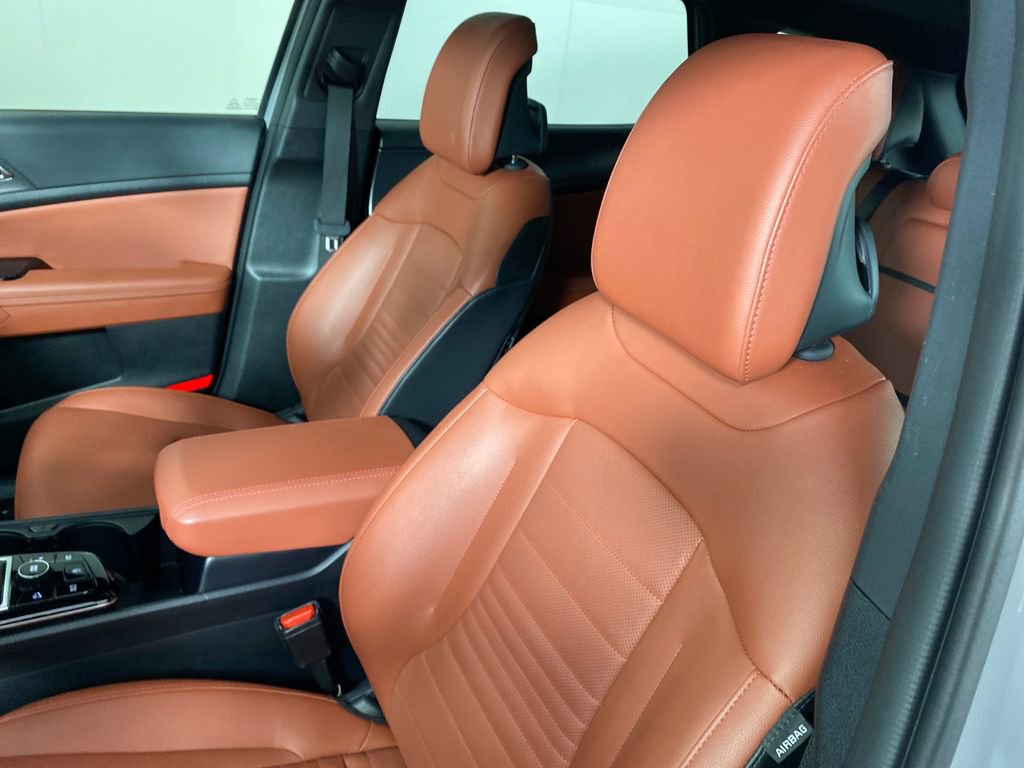 Certified 2025 Kia Sportage SX image 9