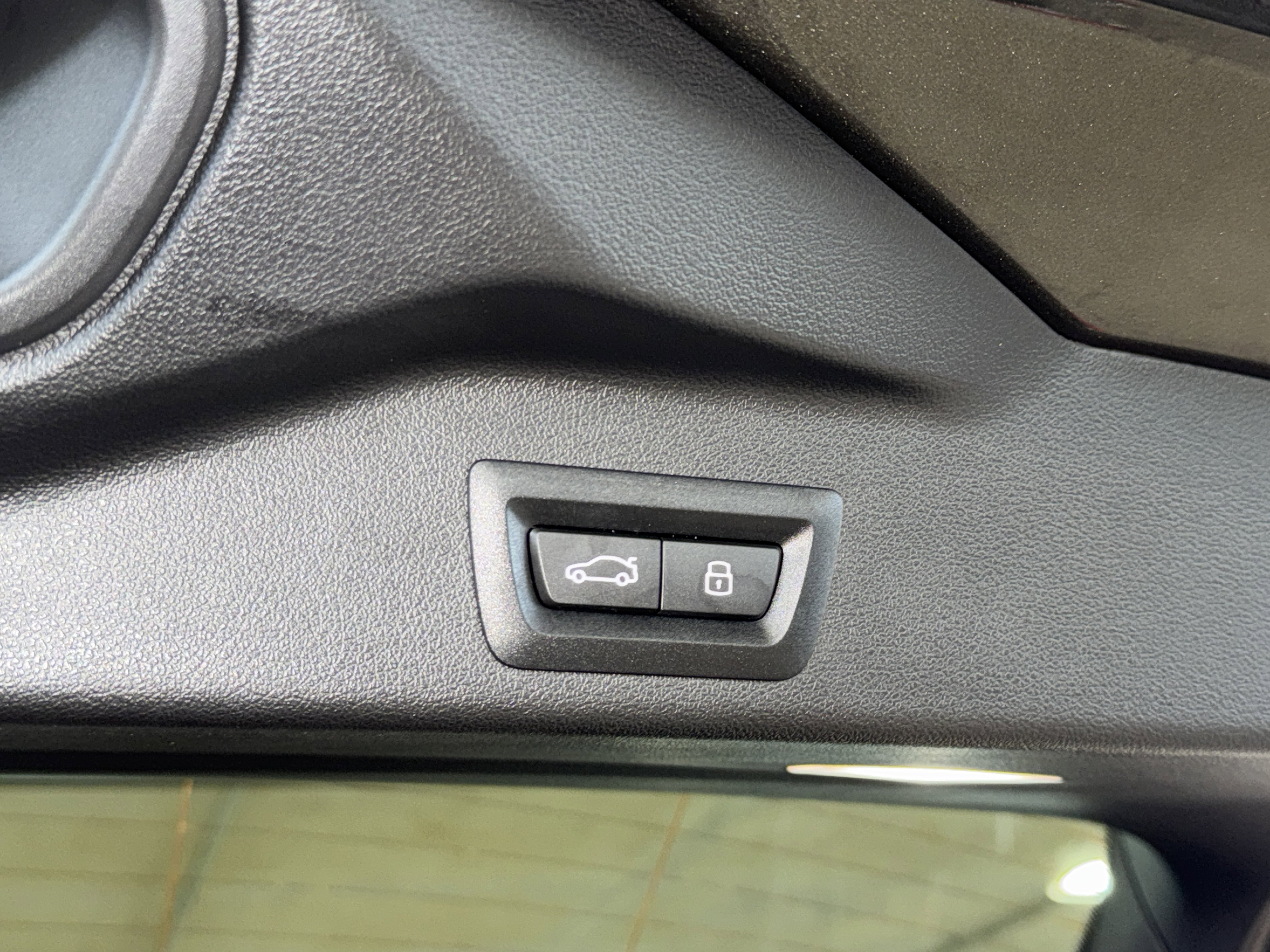 Certified 2025 BMW X5 xDrive40i w/ M Sport Package image 14