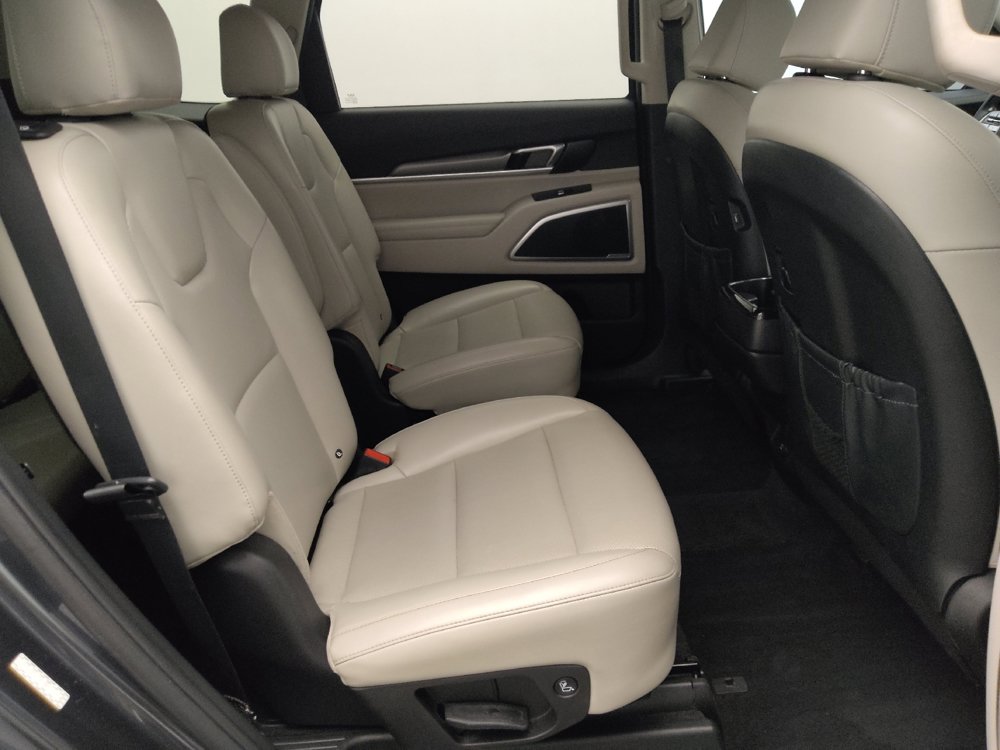 Used 2022 Kia Telluride S FWD image 19