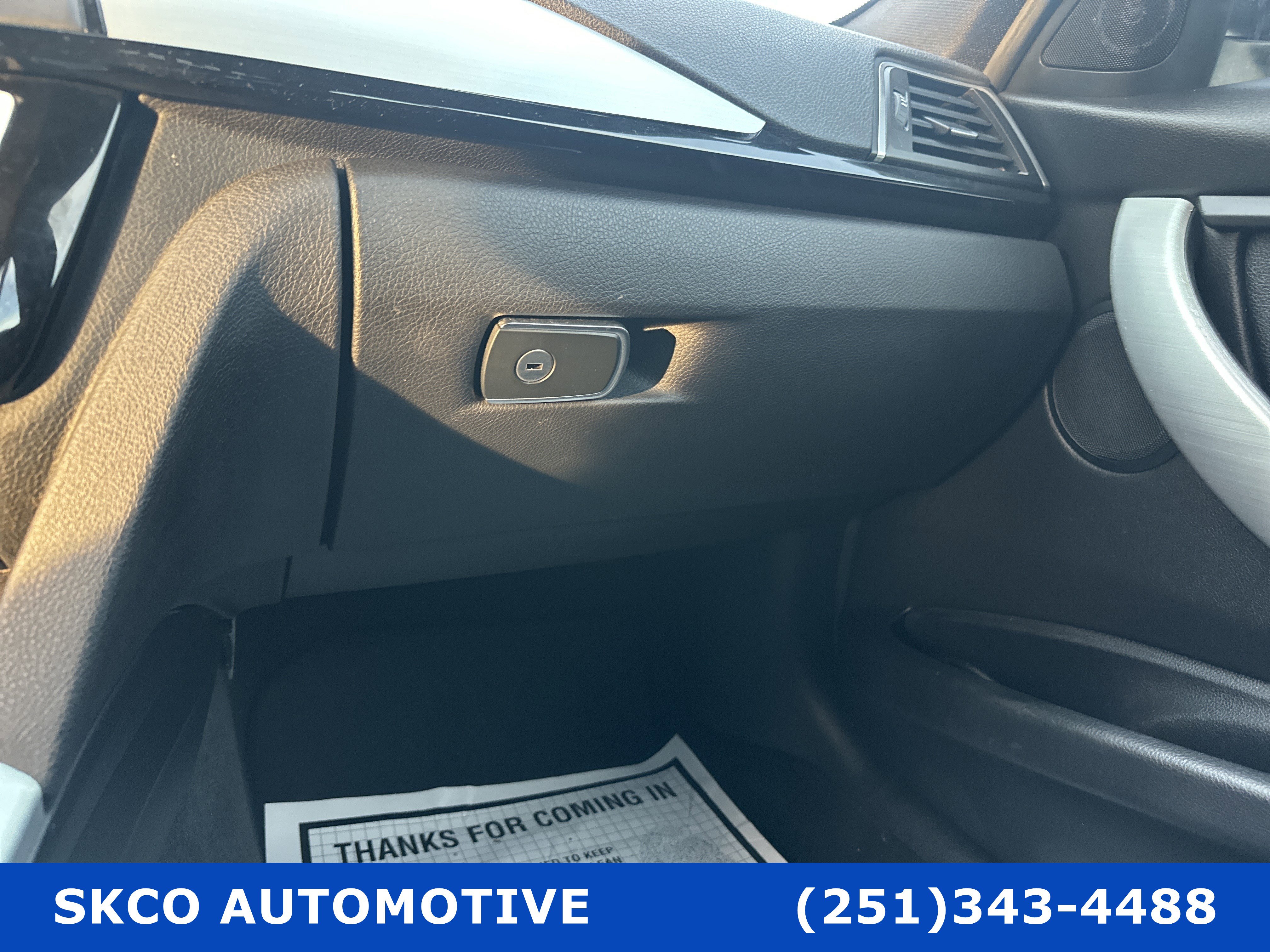 Used 2018 BMW 320i Sedan RWD image 22