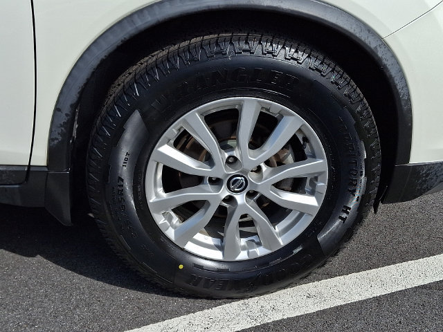 Used 2018 Nissan Rogue SV w/ Premium Package AWD/4WD image 8