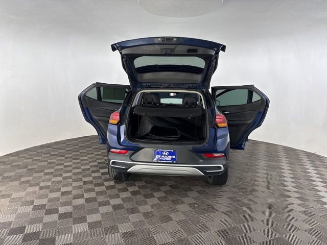 Used 2023 Buick Encore GX Select image 18