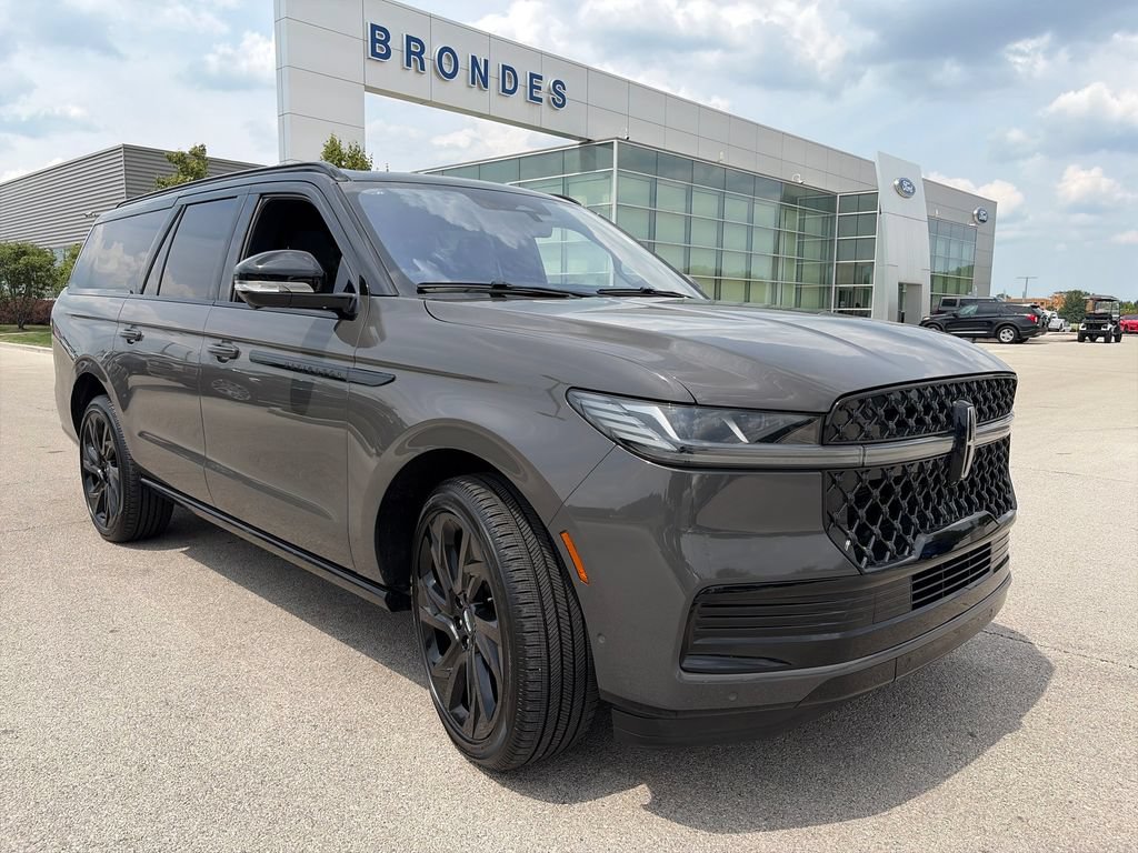 Used 2025 Lincoln Navigator L Black Label AWD/4WD image 1