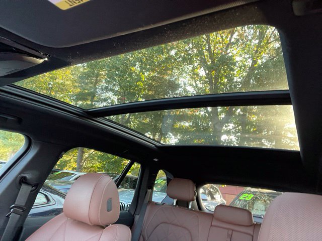 Used 2024 BMW X5 xDrive40i w/ M Sport Package AWD/4WD image 22