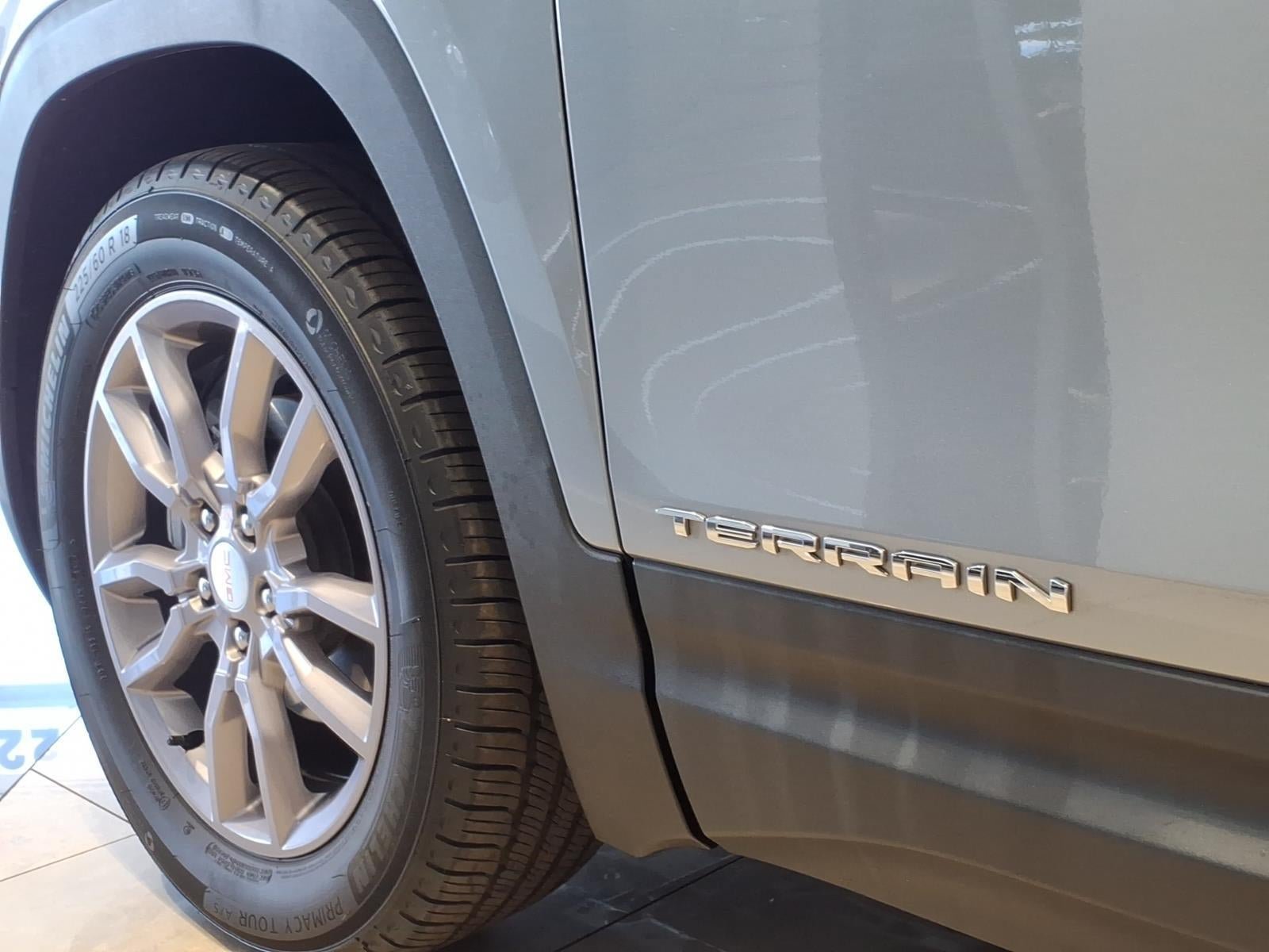 Used 2023 GMC Terrain SLT AWD/4WD image 8