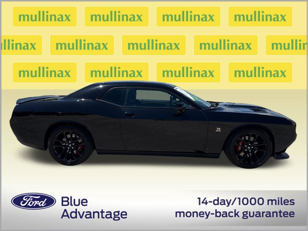 Used 2023 Dodge Challenger R/T Scat Pack RWD image 2