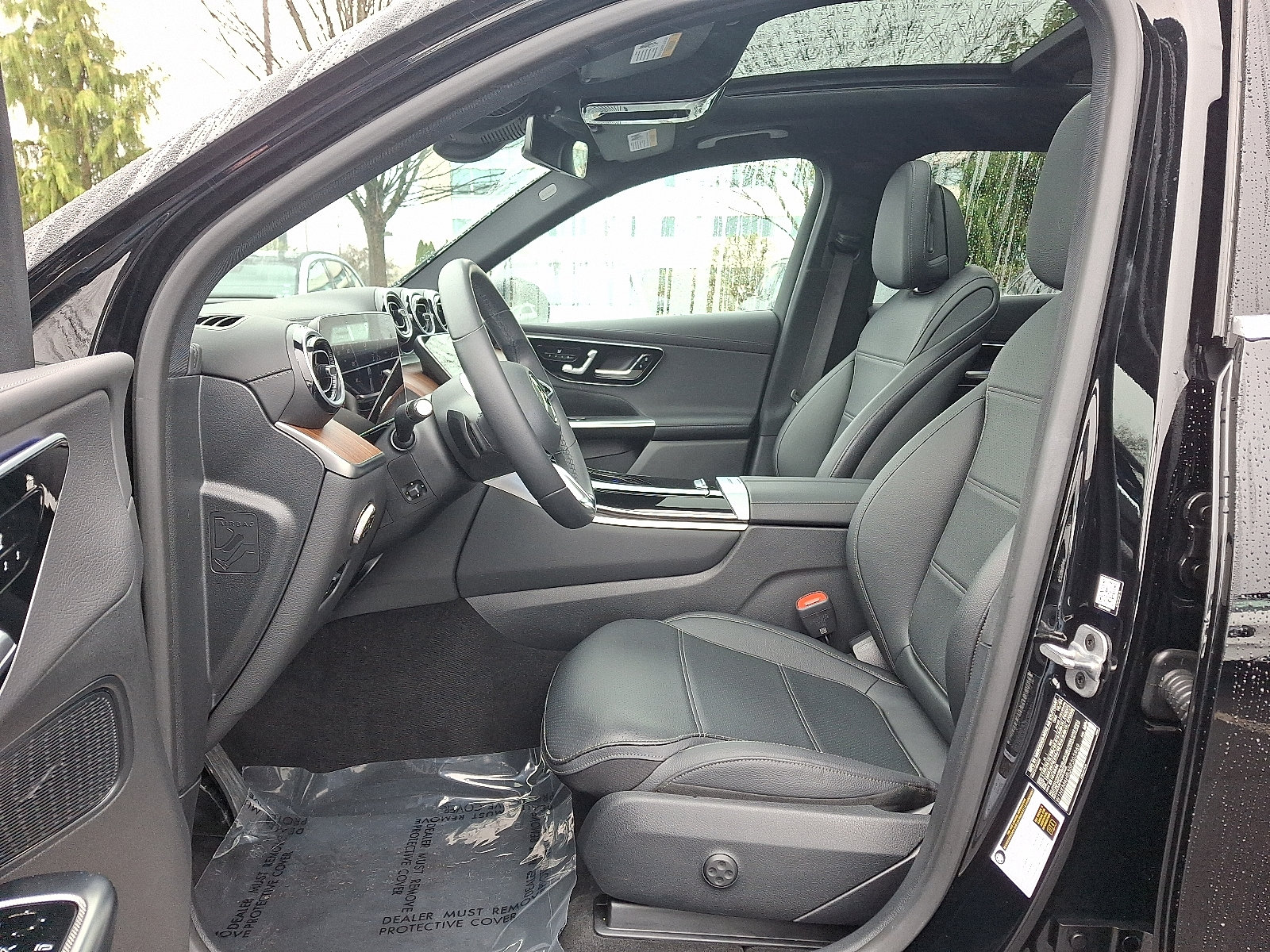 Certified 2025 Mercedes-Benz GLC 300 4MATIC image 13