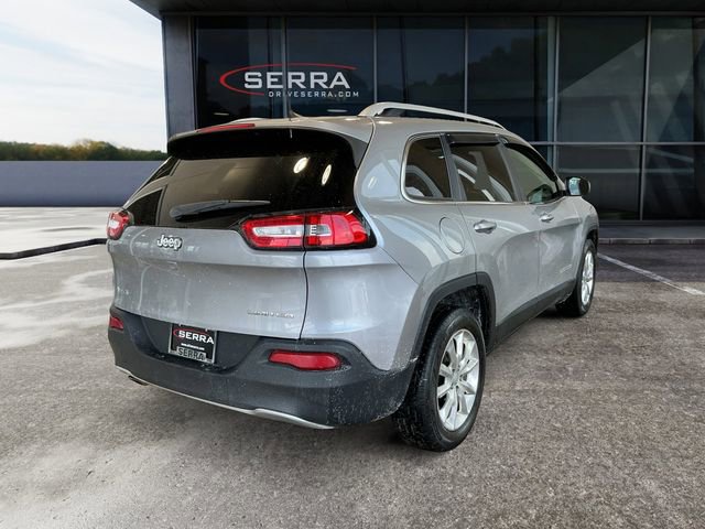 Used 2017 Jeep Cherokee Limited image 4
