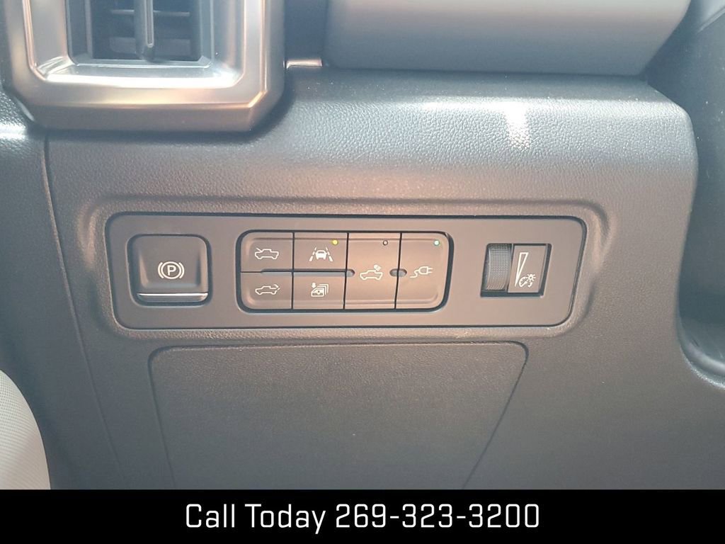 New 2025 GMC Hummer EV 2X image 18