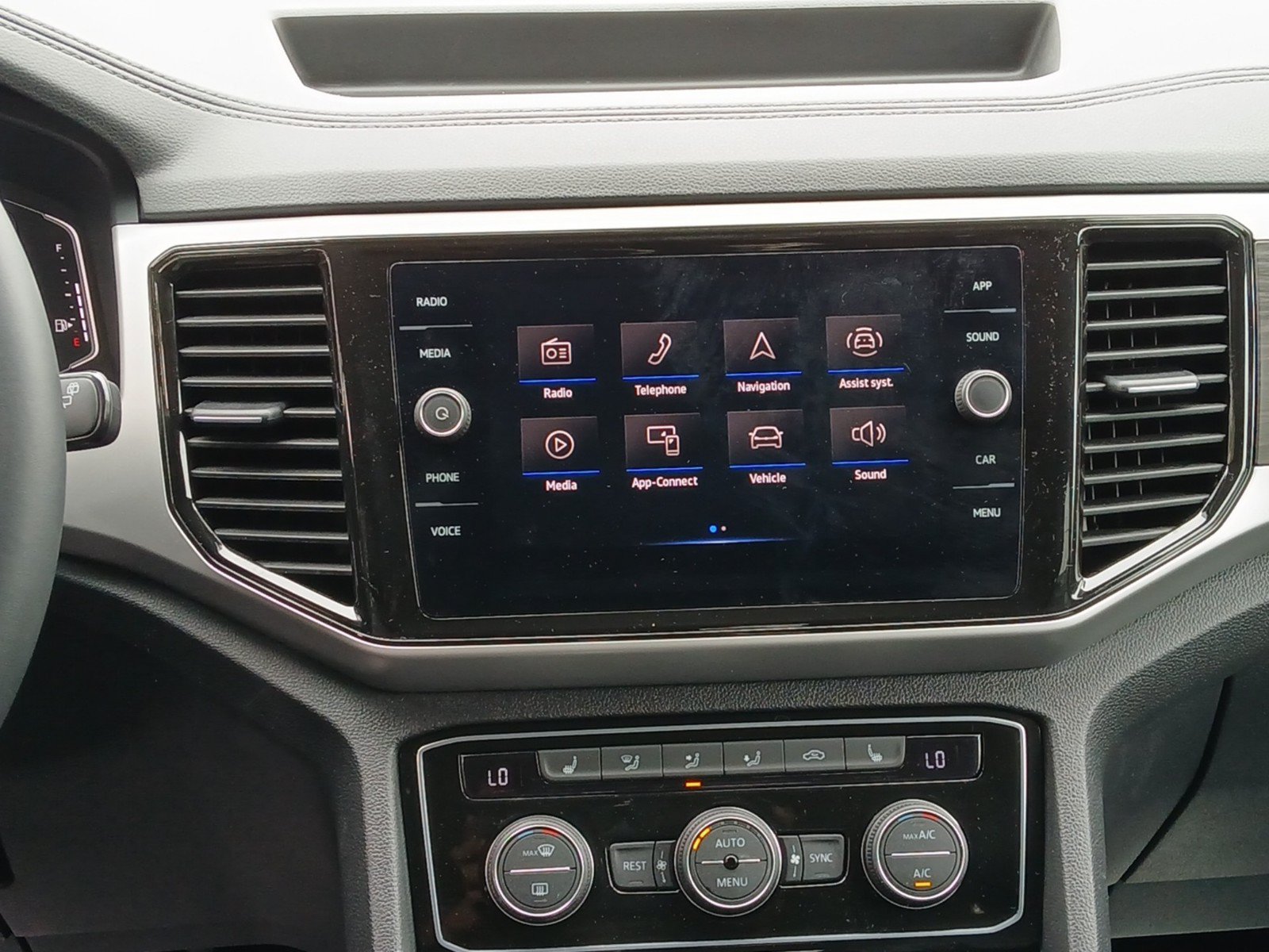 Certified 2023 Volkswagen Atlas SE AWD/4WD image 12