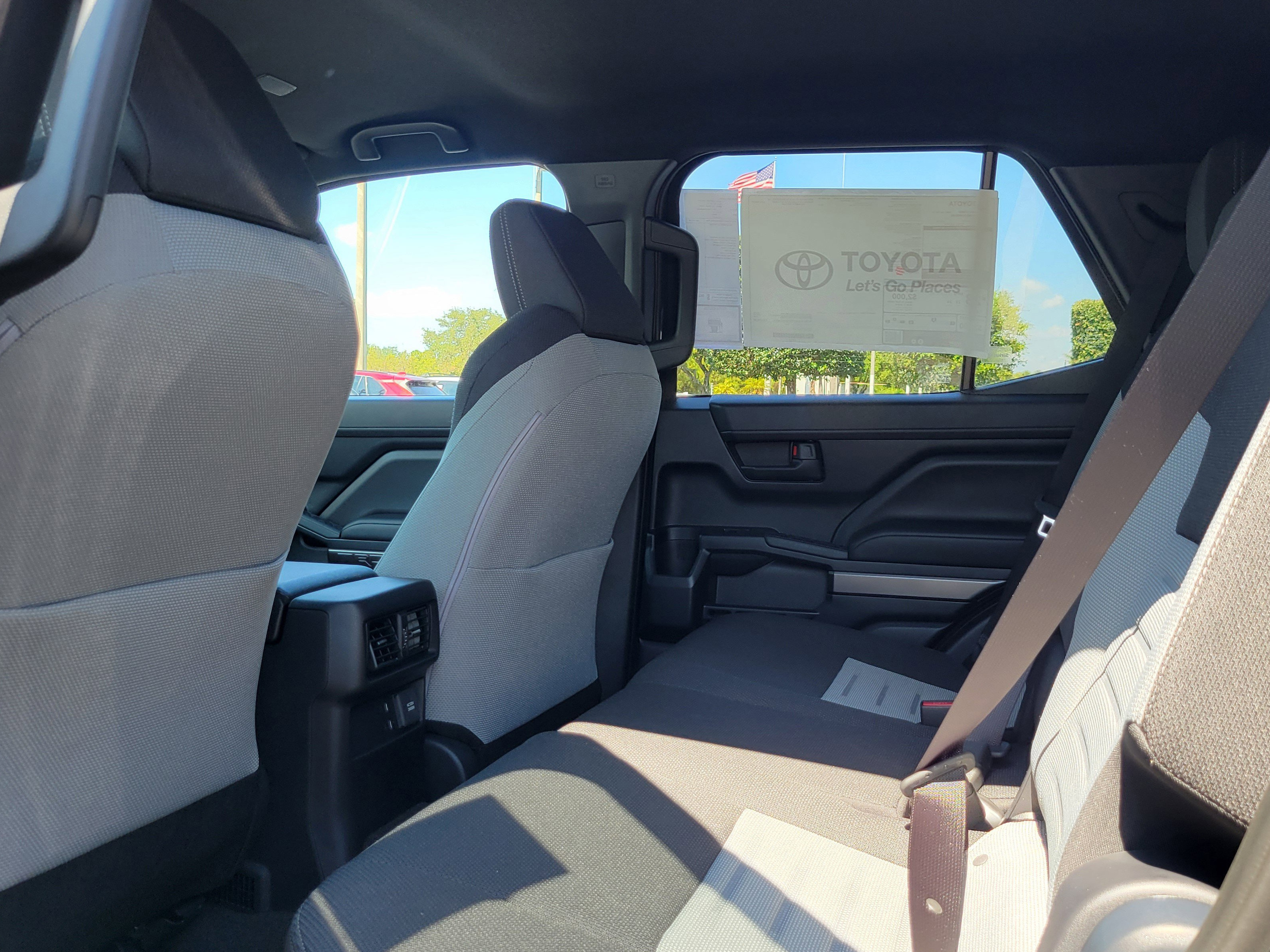 Used 2025 Toyota 4Runner 4WD image 19