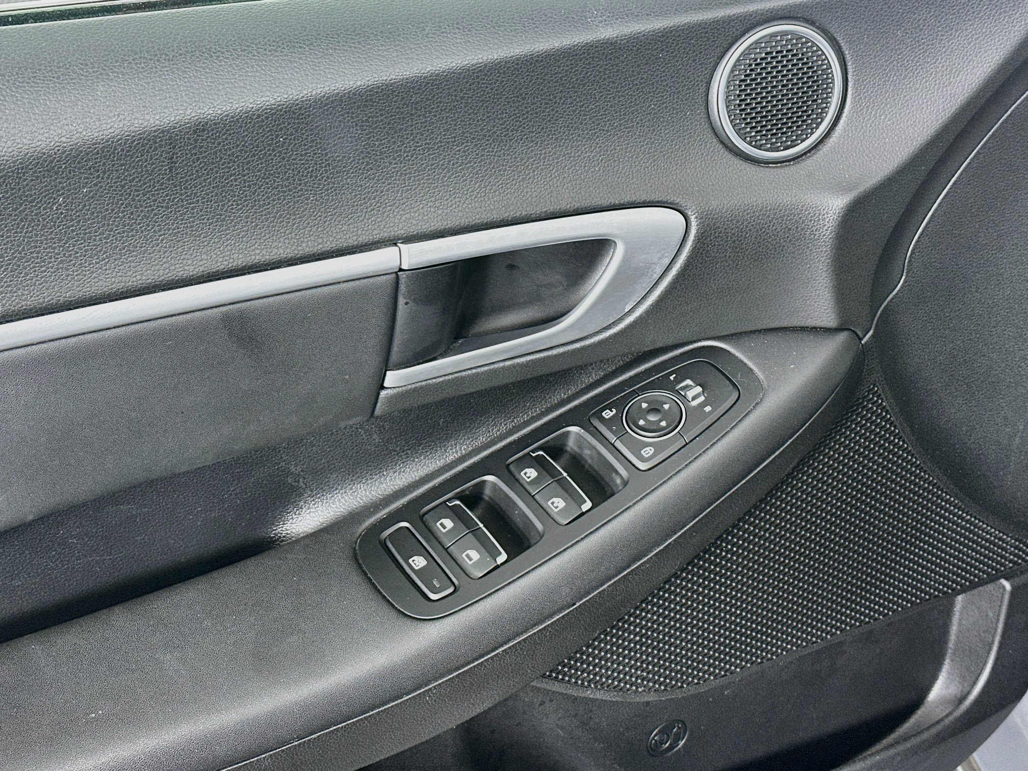 Used 2025 Hyundai Sonata SEL FWD image 15
