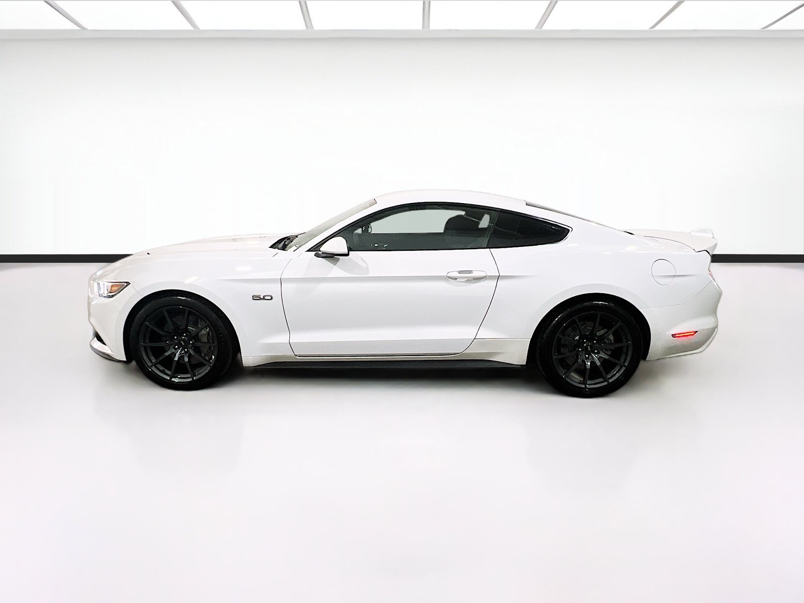 Used 2017 Ford Mustang GT w/ Interior & Wheel Package RWD image 21
