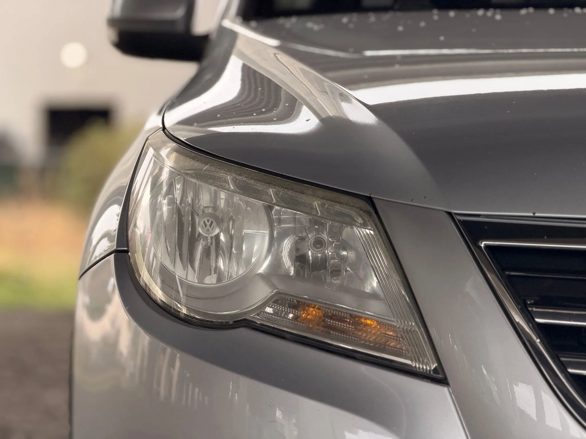 Used 2011 Volkswagen Tiguan S image 11