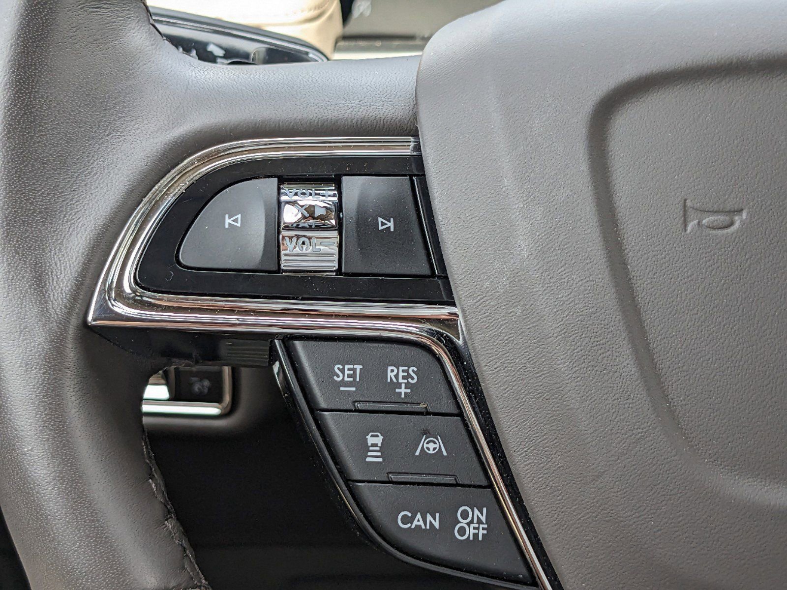 Certified 2023 Lincoln Nautilus Reserve w/ Equipment Group 202A image 28