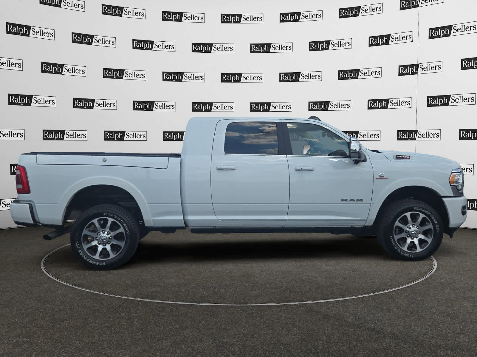 Used 2024 RAM 2500 Limited w/ Towing Technology Group image 7