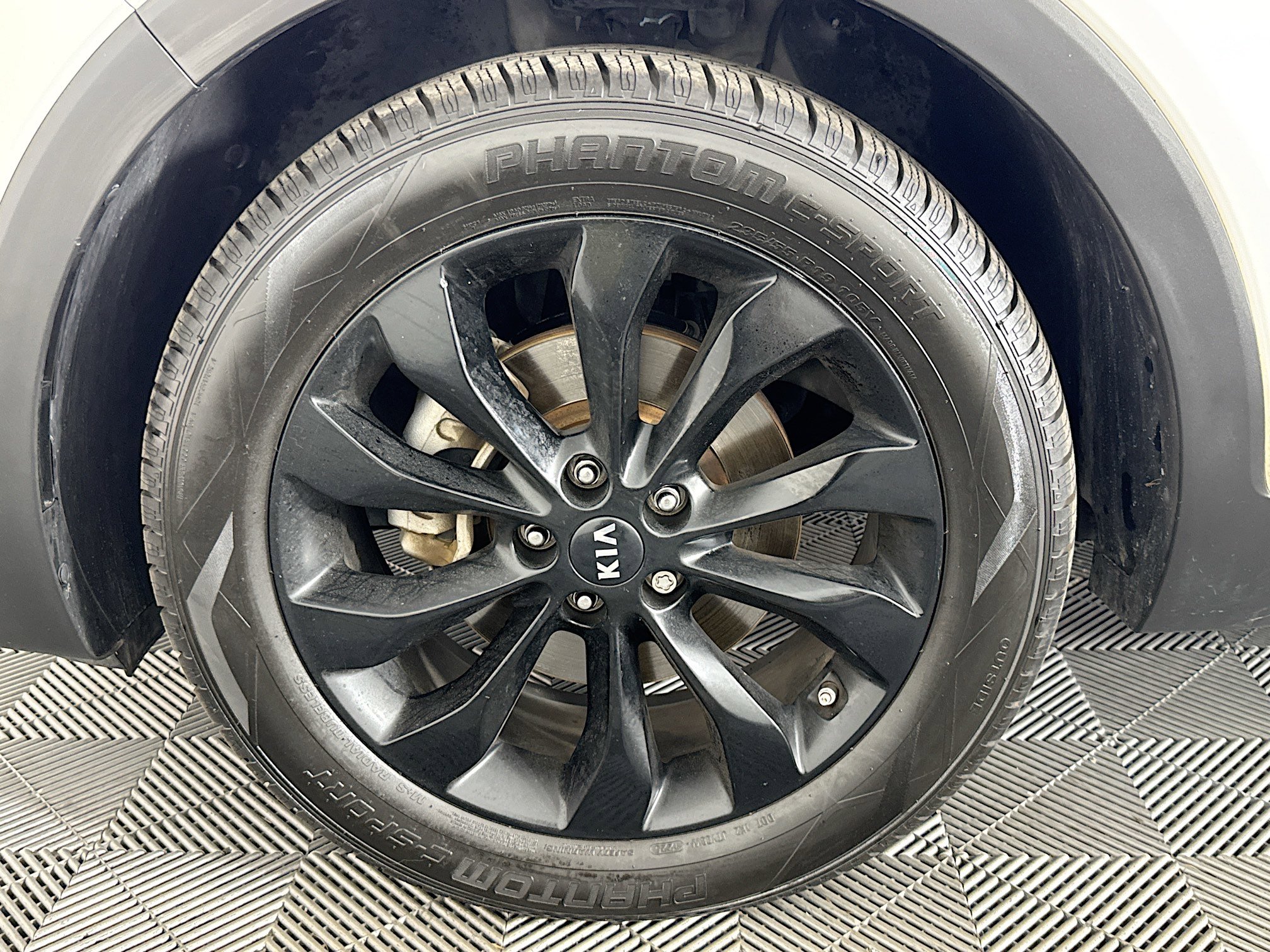 Used 2020 Kia Sorento EX FWD image 37