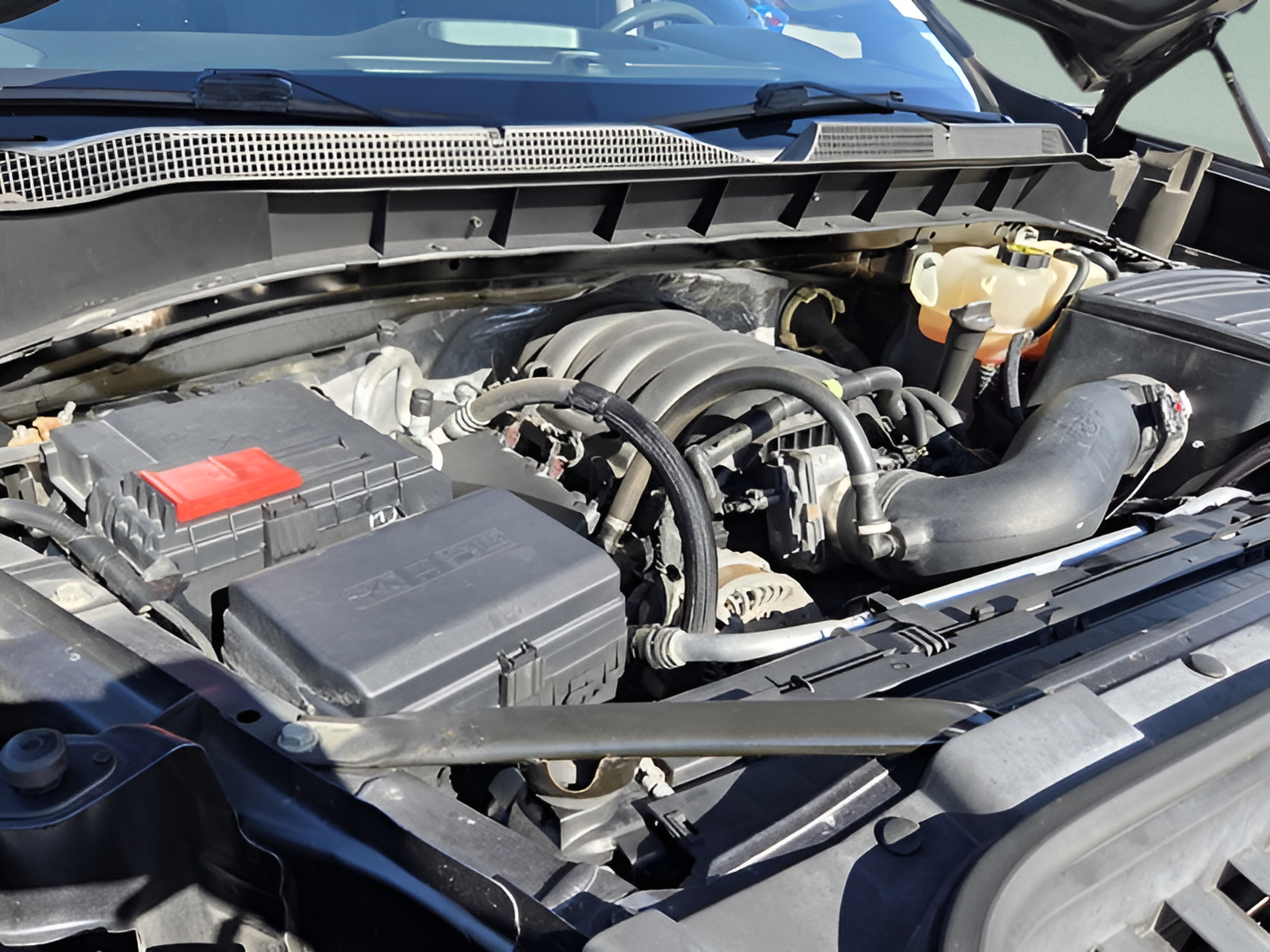 Certified 2020 Chevrolet Silverado 1500 Custom Trail Boss w/ Custom Convenience Package AWD/4WD image 17