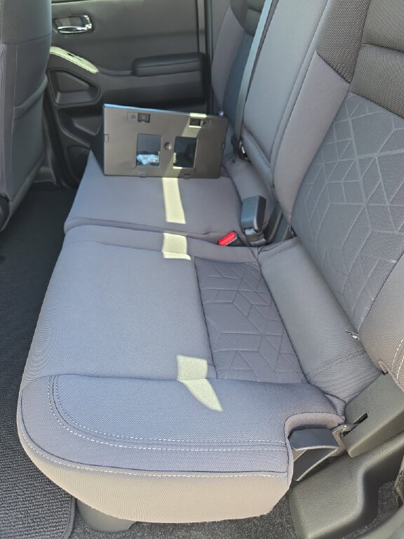 New 2026 Nissan Frontier SV image 3