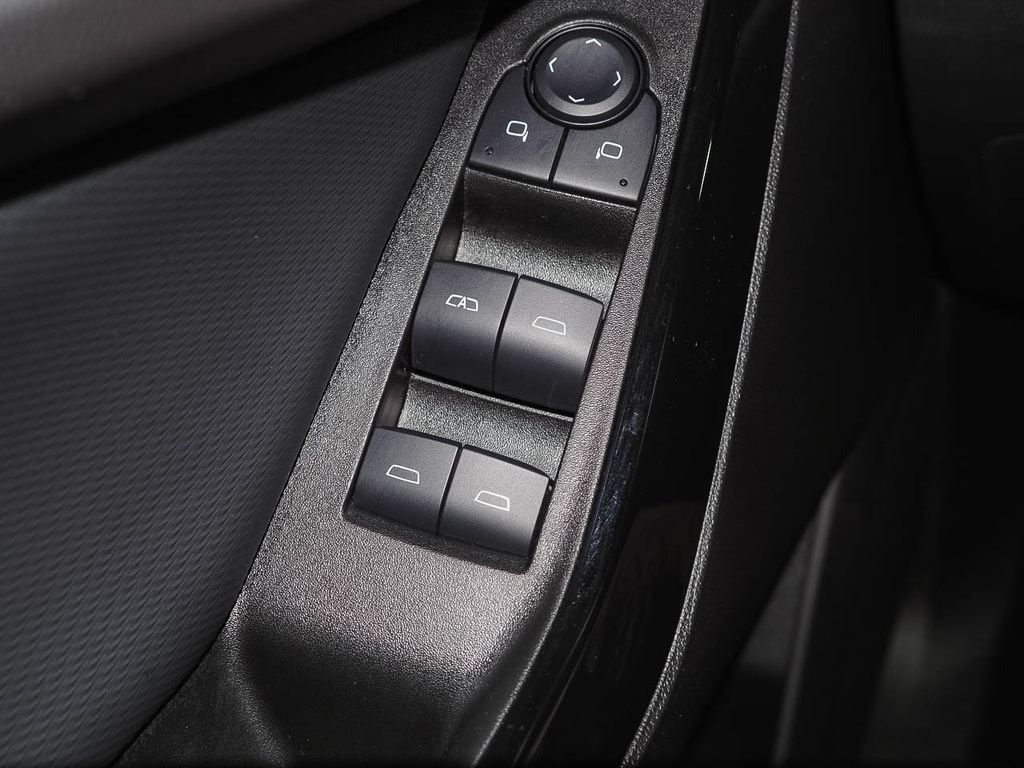 Used 2025 Chevrolet Equinox LT image 24