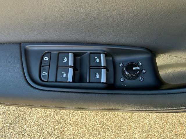 Used 2023 Audi Q8 Prestige w/ Prestige Package image 13