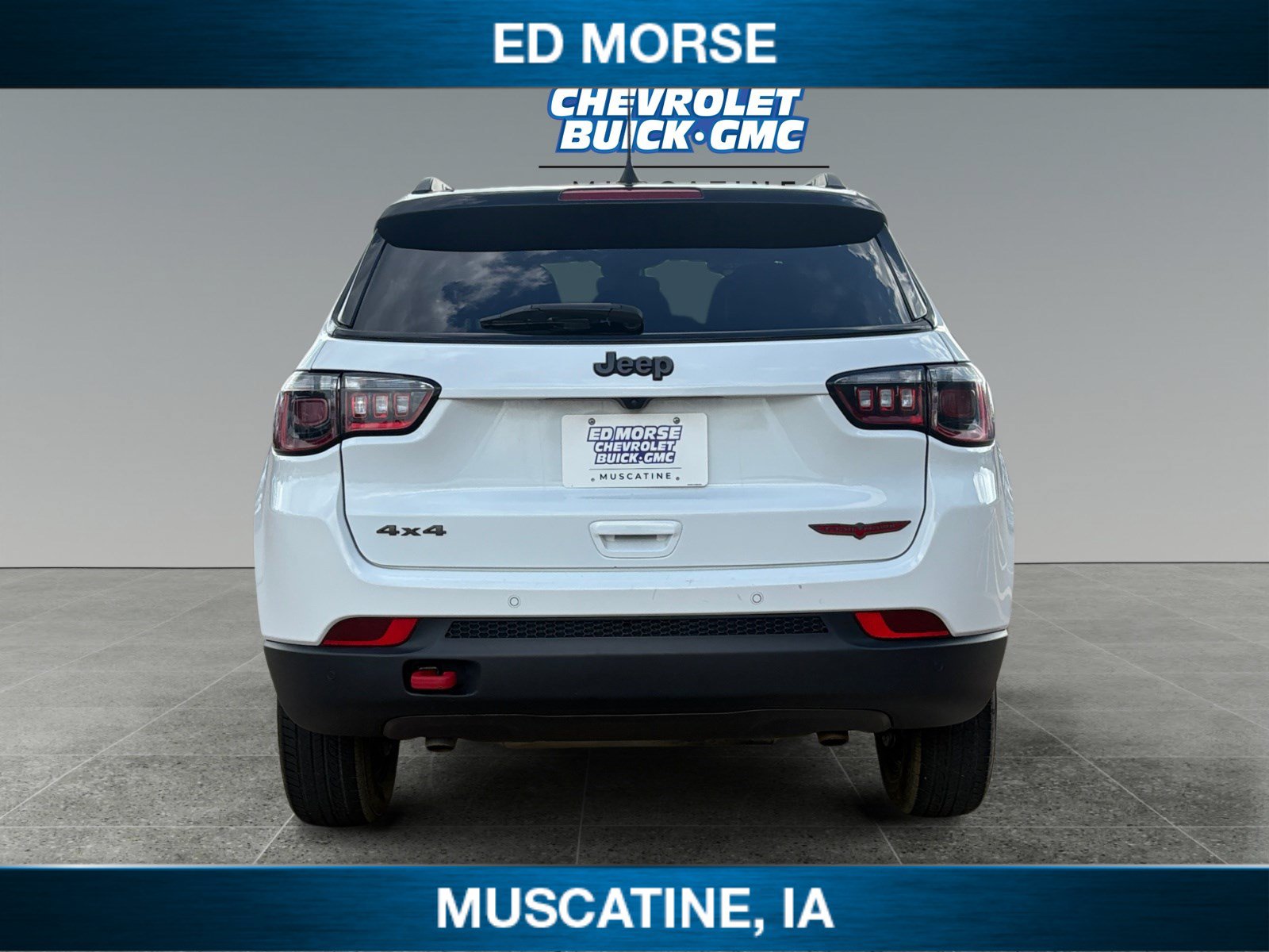 Used 2025 Jeep Compass Trailhawk AWD/4WD image 4