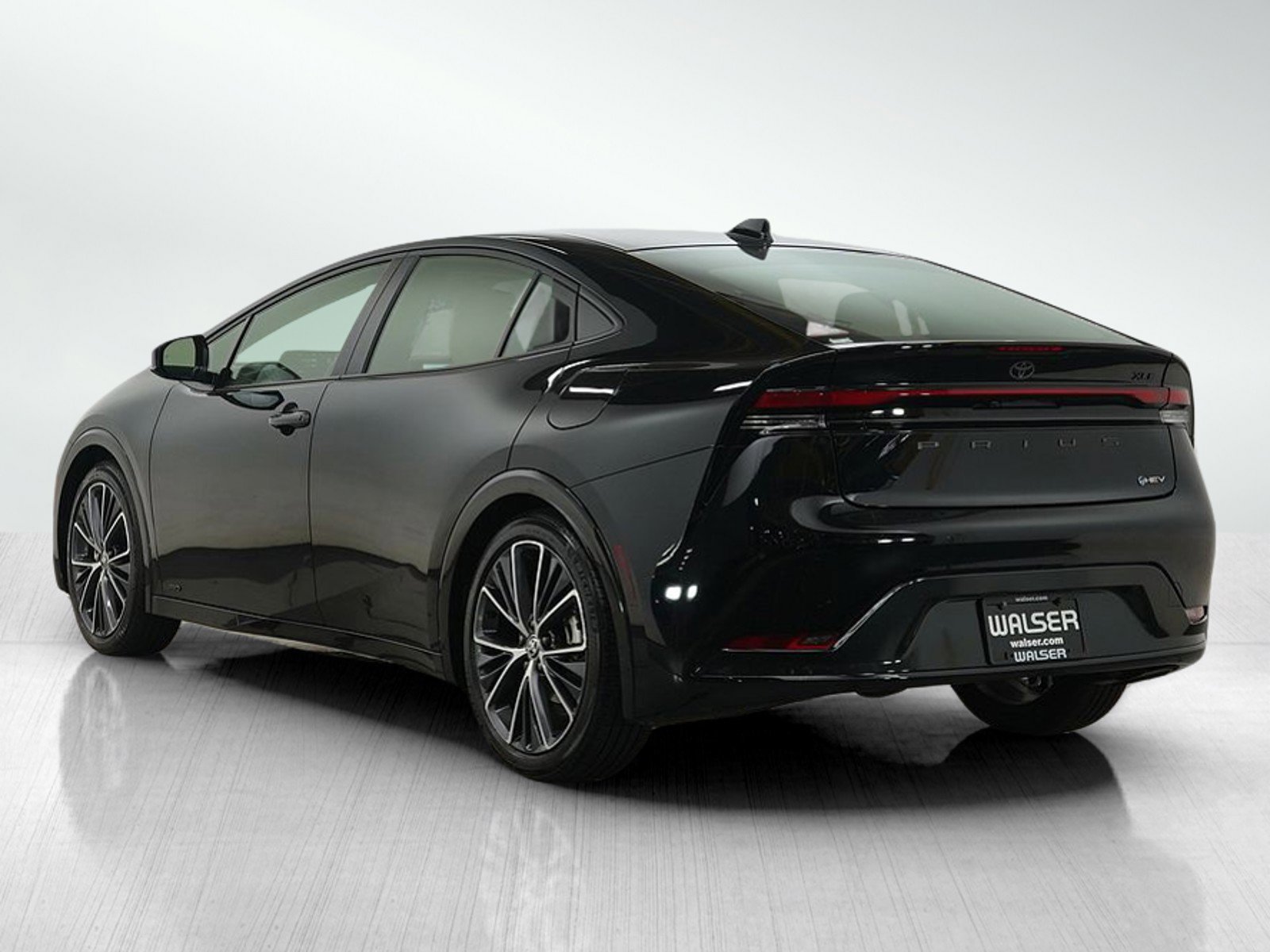 Used 2025 Toyota Prius Limited image 5