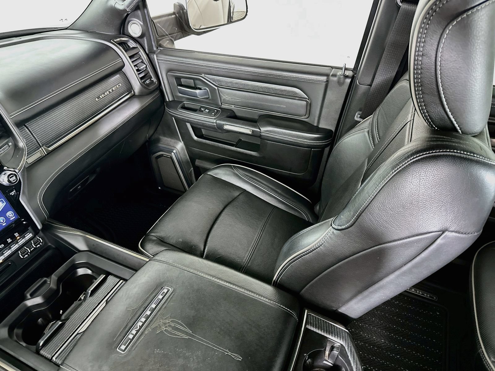 Used 2019 RAM 3500 Limited AWD/4WD image 24