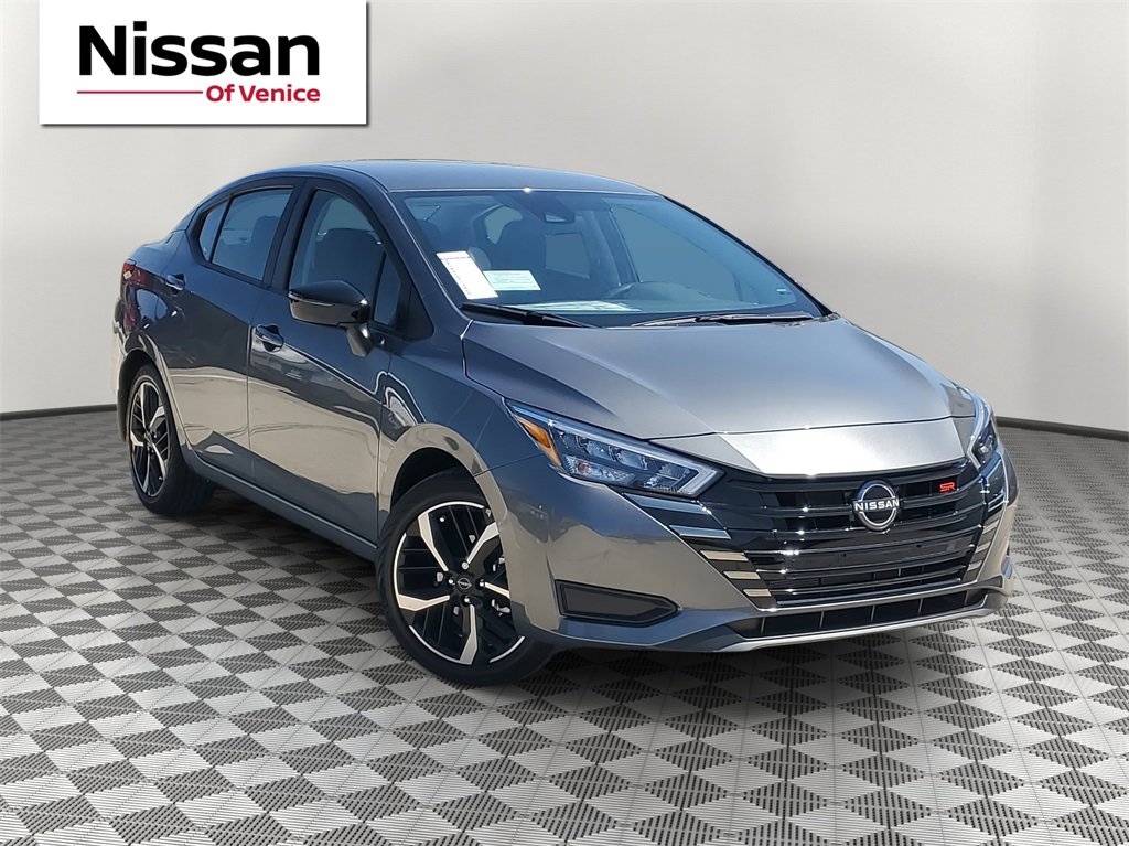 New 2025 Nissan Versa SR w/ Trunk Package