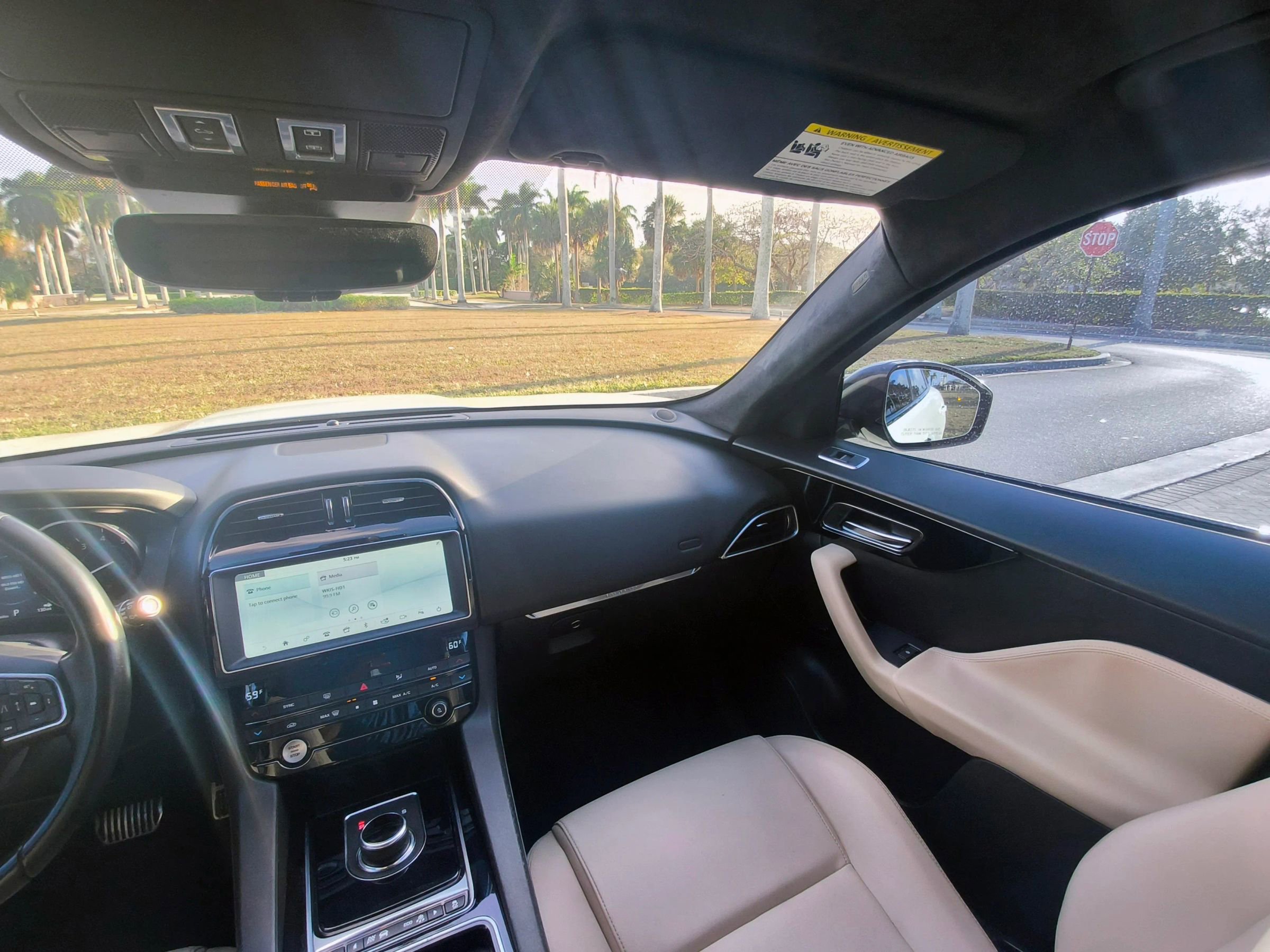 Used 2019 Jaguar F-PACE Premium image 24