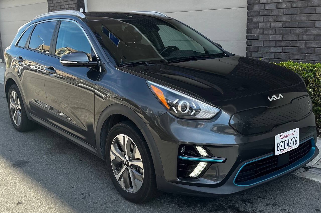 Used 2022 Kia Niro EX Premium FWD image 25