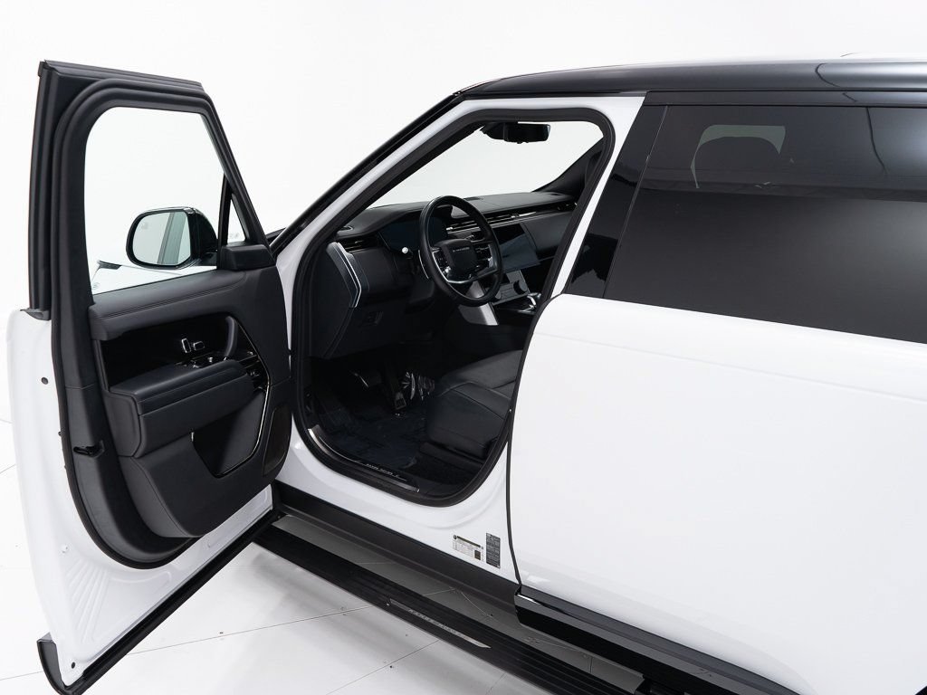 Used 2023 Land Rover Range Rover SV AWD/4WD image 9