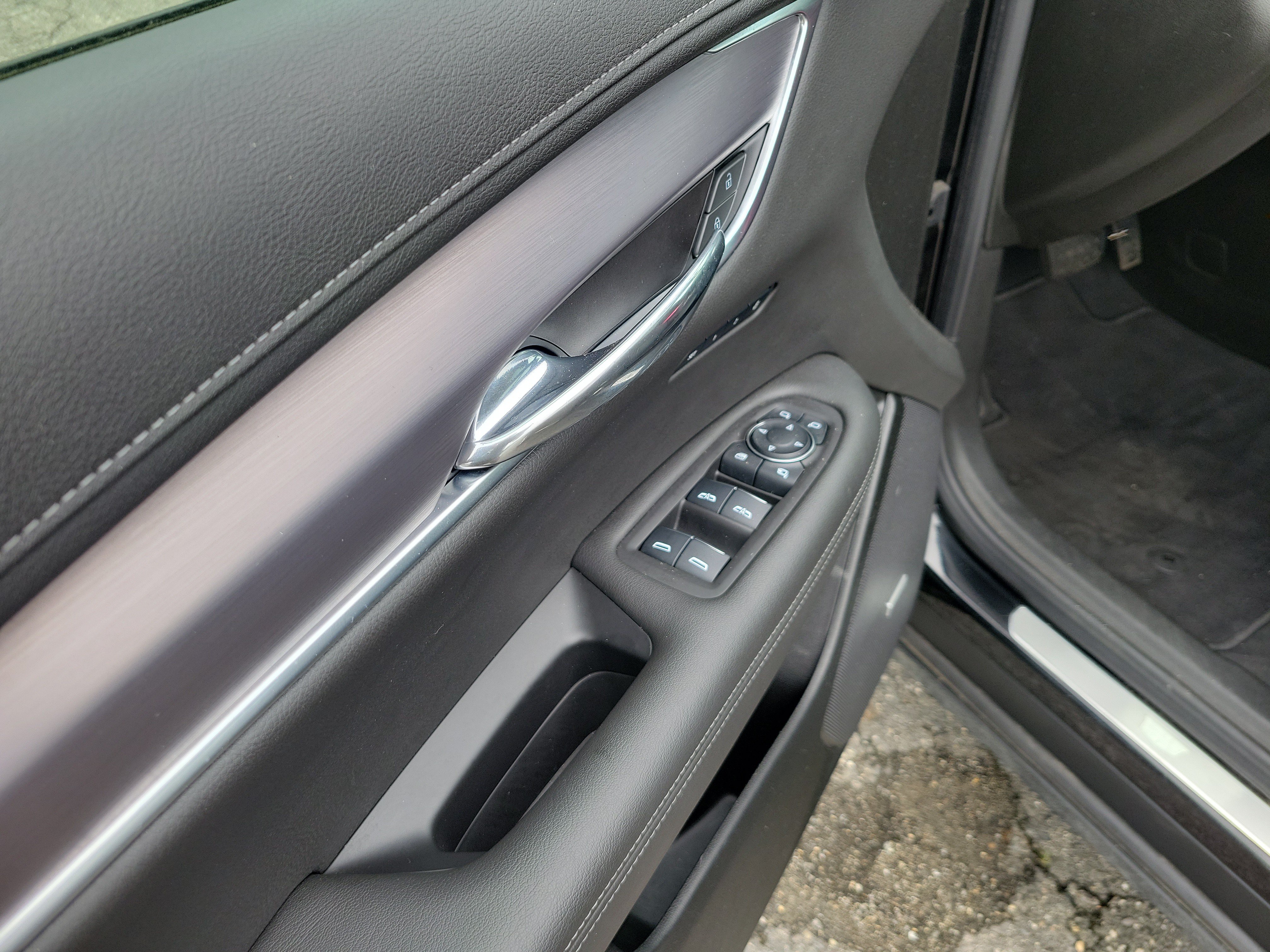 Certified 2024 Cadillac XT6 Luxury AWD/4WD image 21