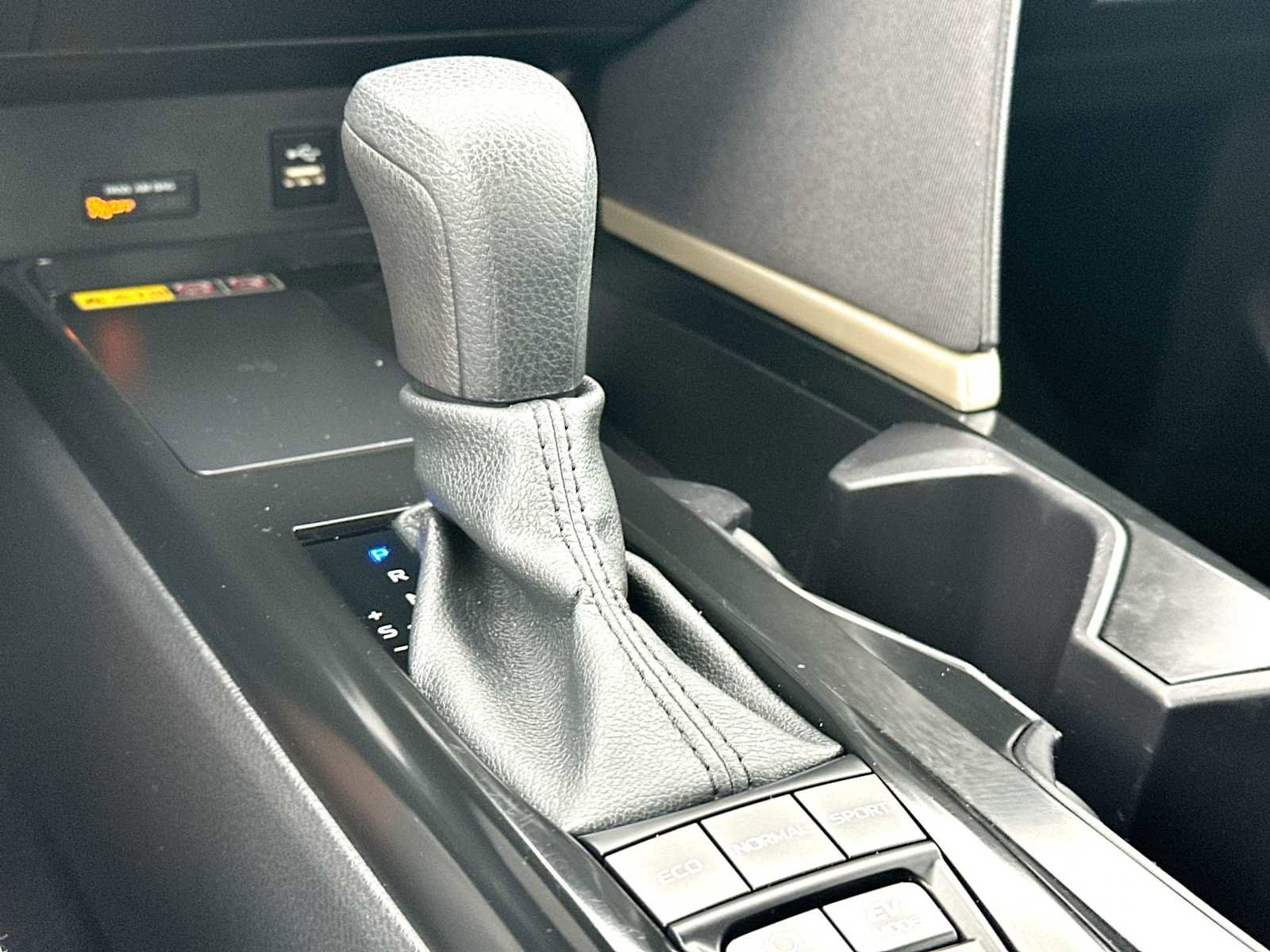 Used 2025 Toyota Camry LE image 21