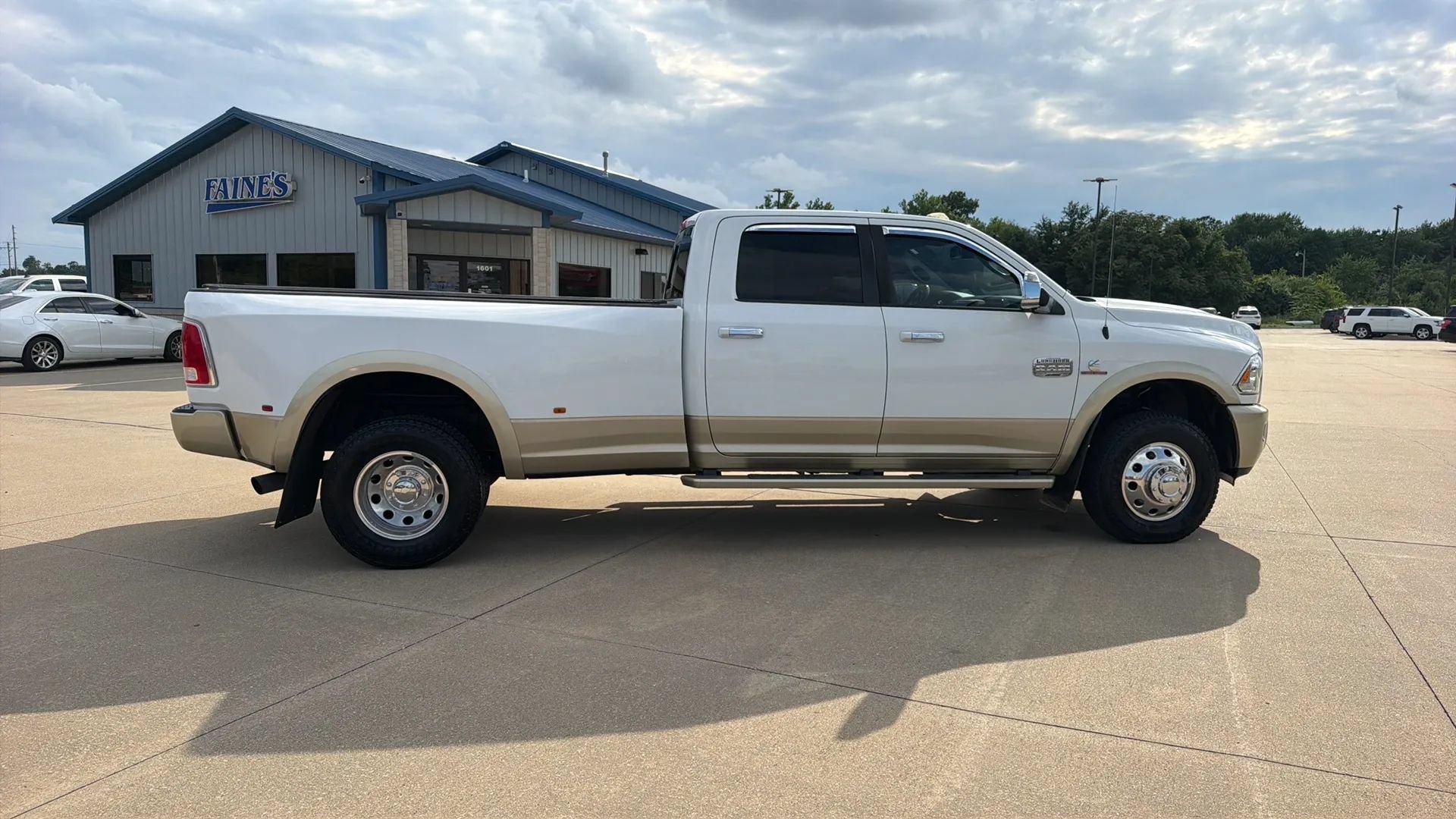 Used 2015 RAM 3500 Laramie Longhorn w/ Convenience Group AWD/4WD image 26