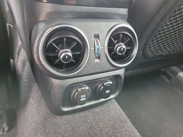 Used 2022 Kia Stinger GT-Line w/ Sun & Sound Package RWD image 15