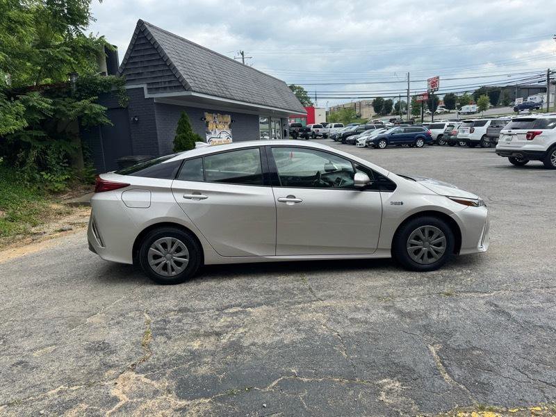 Used 2018 Toyota Prius Prime Plus FWD image 4