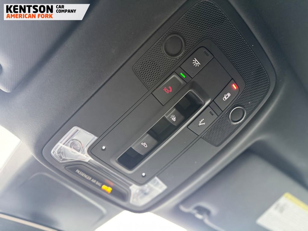 Used 2025 Audi Q3 2.0T Premium image 31