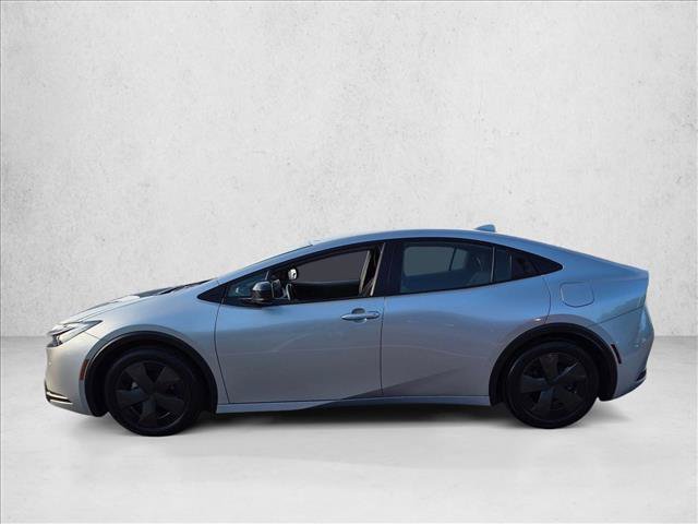 Used 2025 Toyota Prius LE FWD image 9