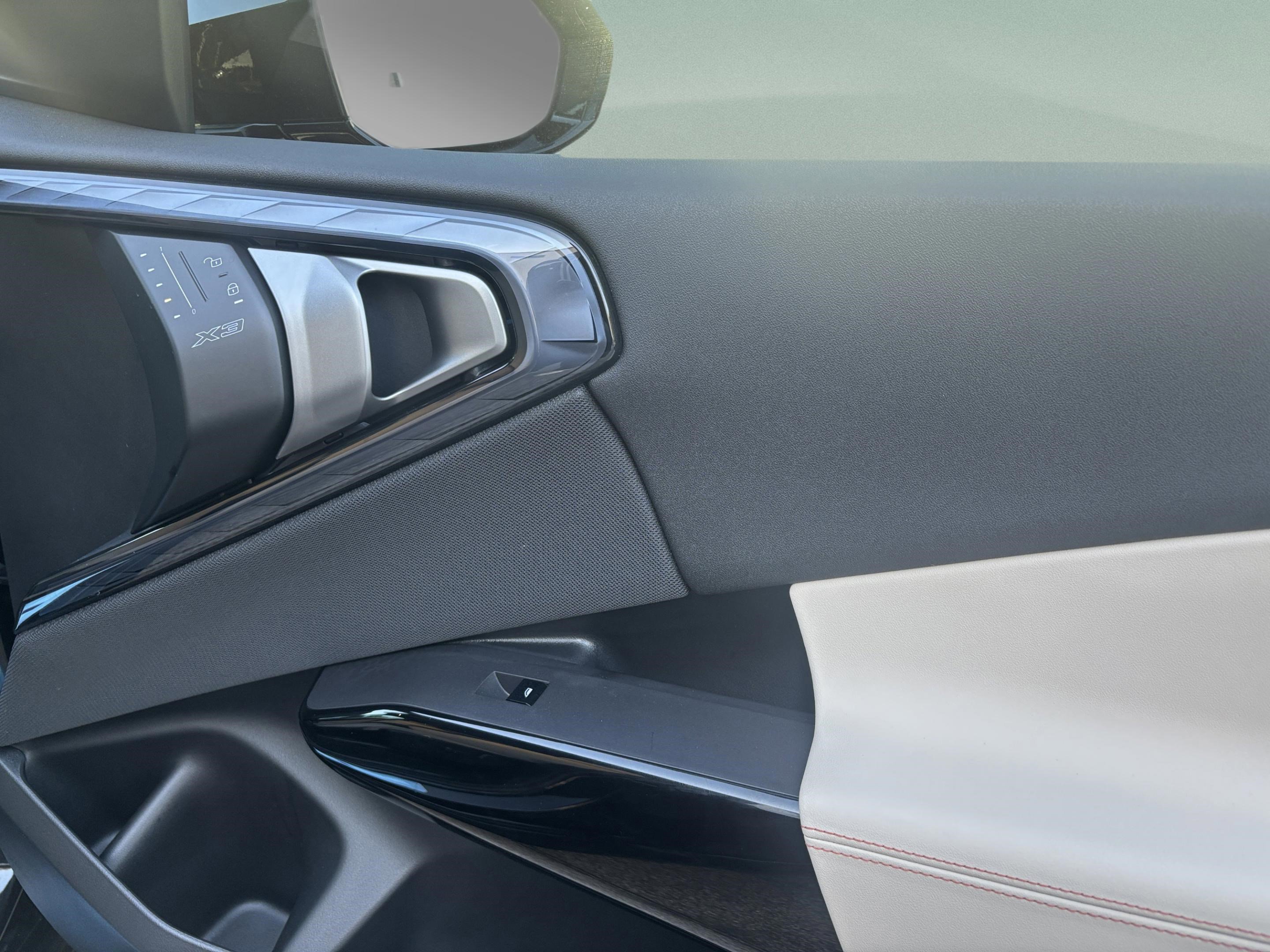 Used 2026 BMW X3 xDrive30 w/ M Sport Package image 26