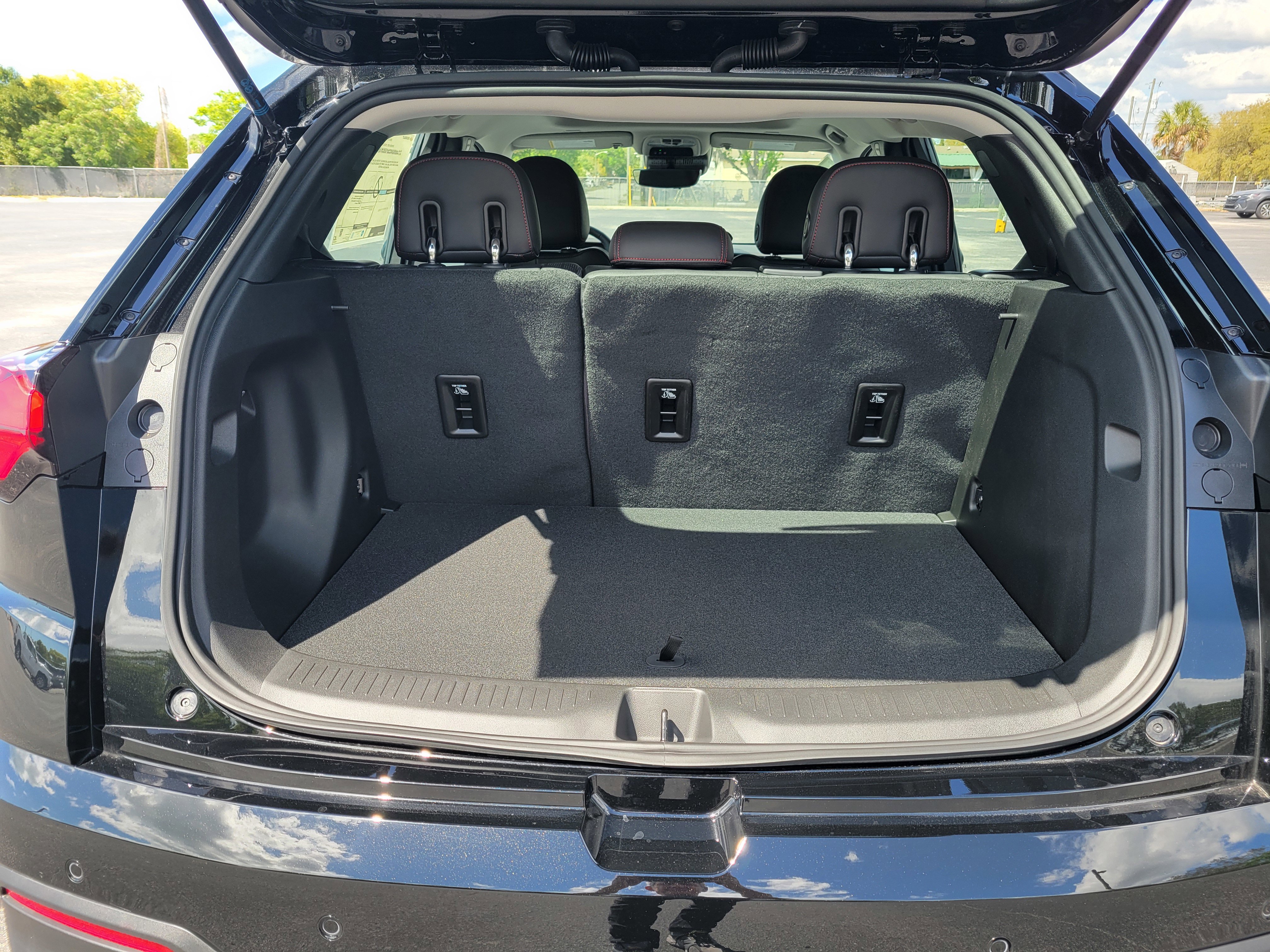 New 2027 Chevrolet Bolt RS w/ Technology Package image 7