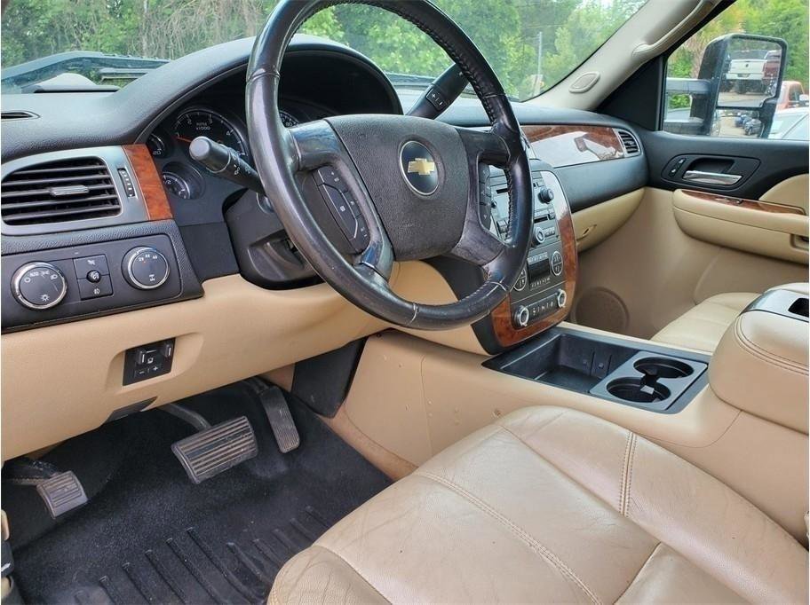 Used 2007 Chevrolet Silverado 2500 LTZ w/ Safety Package AWD/4WD image 45