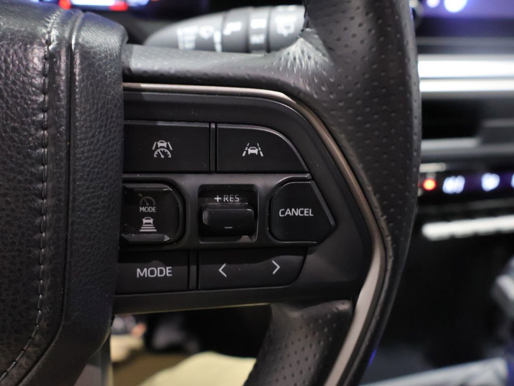Used 2025 Toyota 4Runner TRD Off-Road image 35