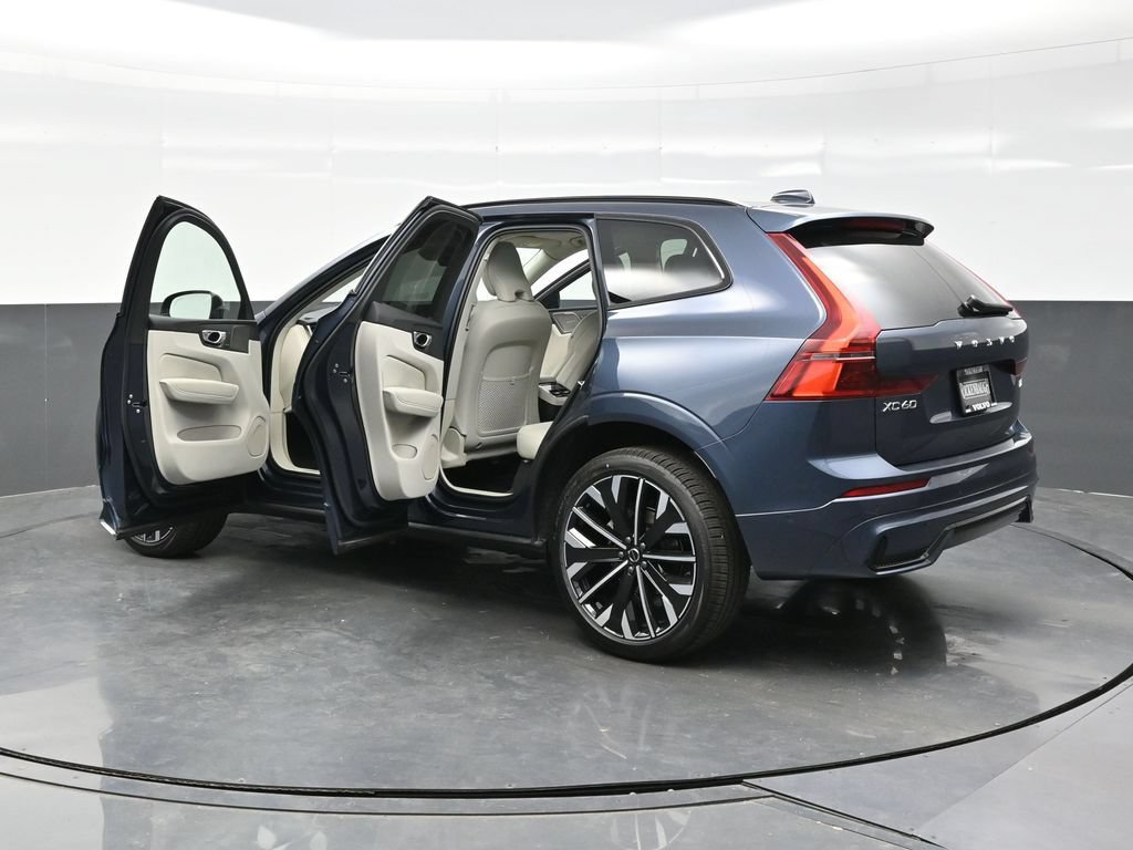 New 2026 Volvo XC60 B5 Ultra w/ Climate Package AWD/4WD image 32