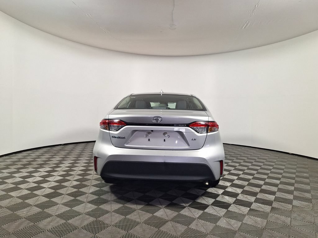 Used 2025 Toyota Corolla LE FWD image 6
