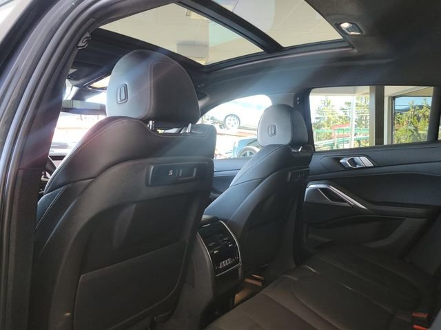 Used 2020 BMW X6 xDrive40i w/ M Sport Package image 11