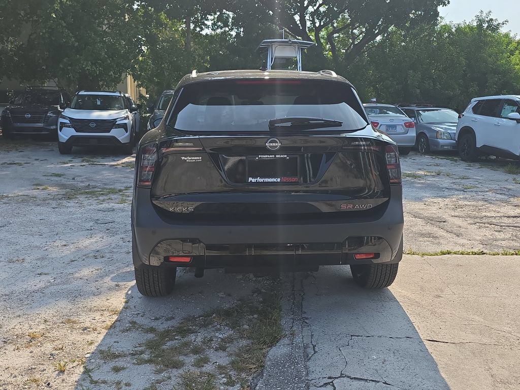 New 2026 Nissan Kicks SR AWD/4WD image 6