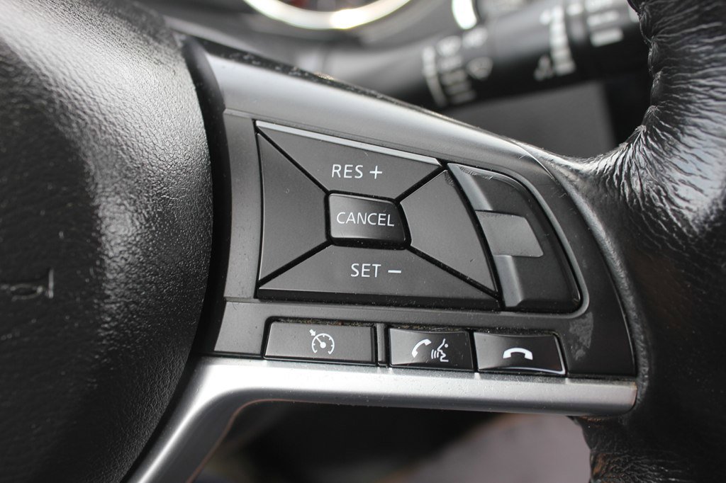 Used 2017 Nissan Rogue SL AWD/4WD image 14