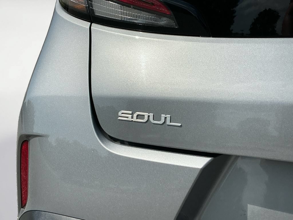 Used 2024 Kia Soul LX w/ Option Group 015 FWD image 19
